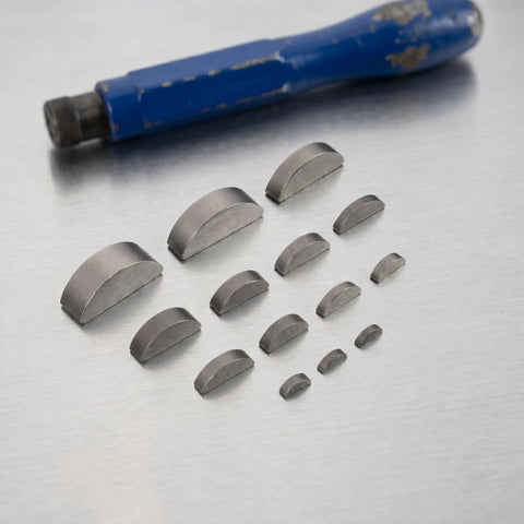 Solid 164 Piece Woodruff Keys Kit With Carbon Steel Half Moon Keys And 2 To 10 Mm Sizes Includes Tough Storage Box Great For Machining Auto Repair And Mechanical Jobs You Want Reliable Fit Every Time For All Your Shop Fixups And Heavy Duty Projects., carbon steel woodruff keys in assorted sizes on a metal surface