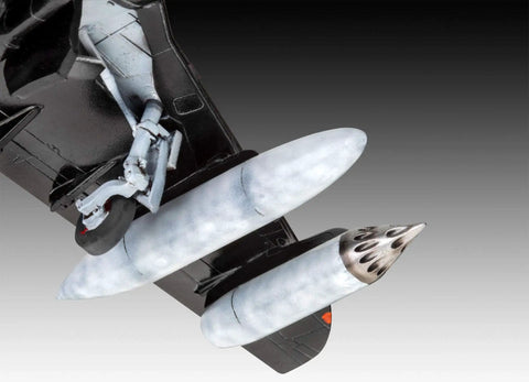Hawk T.1 1:72 Scale Plastic Aircraft Model Kit, Easy Build for Beginners and Hobbyists, landing gear and engine detail, 2020 Release
