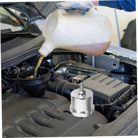 Pouring oil in car with Hydraulic Oil Tank Brake Fluid Cup Replacement Reservoir For Racing Drifting Cars Clutch Fluid Reservoir visible