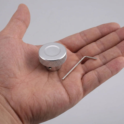 Heavy Duty Mini Lathe Handwheel Made From Durable Aluminum Alloy Featuring Precise Knob Grip And Anti Slip Design For Super Smooth Milling Machine Controls With Compact 0.27 Inch Inner Bore Size, silver handwheel in hand