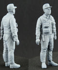 B26K Counter Invader Model Kit With 5 Figures USAF Pilots And Ground Crew 1:48 Scale Plastic Model Uniform Detail