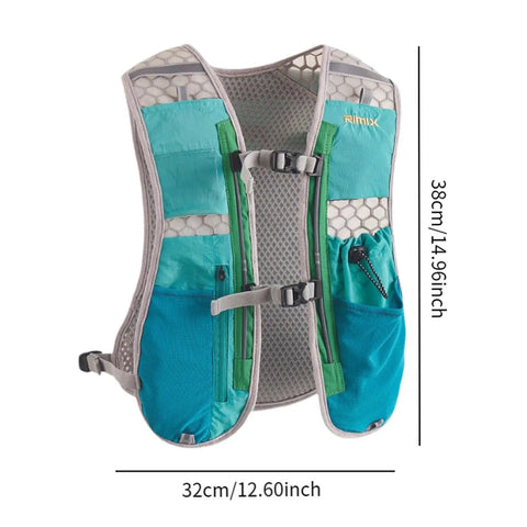 Front view of blue hydration vest with reflective stripes and adjustable chest strap, dimensions 38x32cm, lightweight ergonomic design.