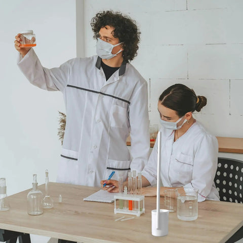 Pro Grade PTFE Lab Dipper, 250 mL Capacity, 15.7 Inch Overall Length, Reinforced Rim and Spout, Steel Core PTFE Handle, Perfect for Sampling Viscous Liquids and Semi solids, Handles Wide Temperature Ranges.