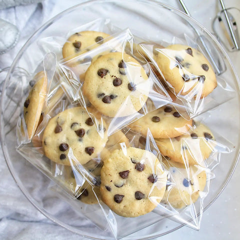 Clear Self Sealing Cellophane Bags 4x6 Inches 200 Pcs Resealable Bags For Cookies Candy And Treats Packaging Transparent Bakery Grade Bags With Easy Tear Grips For Quick Pack packaging chocolate chip cookies.