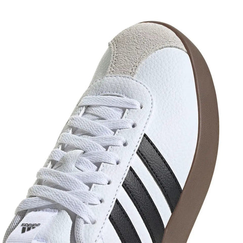 VL Court 3.0 Sneaker for Women with soft suede upper and retro vulcanized rubber outsole, close-up of side view highlighting design.