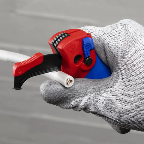 Ratcheting Cable Stripping Knife For Electricians With Three Cutting Areas For Round And Longitudinal Cuts Guide Shoe Protects Insulation