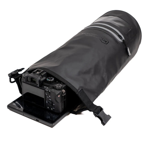 Faraday Tote Dry Bag 7L Capacity Waterproof Signal Blocking For Phones Tablets Radios On The Go, Data Privacy and EMP Shield