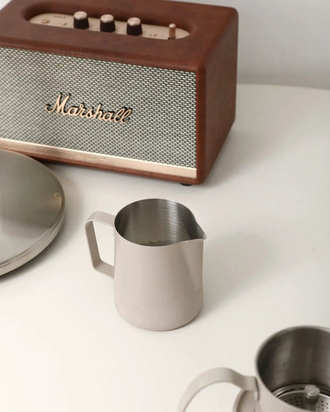 Stainless Steel Milk Frothing Pitcher With 14oz And 20oz Capacity for Latte Art and Espresso Steam Pouring Precision Barista Grade Milk Pitcher