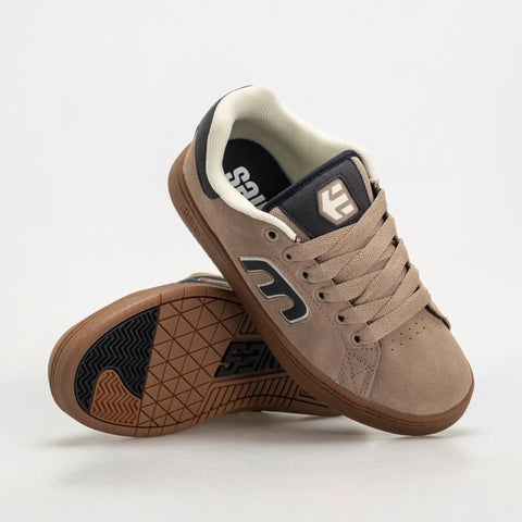 Callicut Heritage Skate Shoes with low cut silhouette, suede and textile upper, puffy 90s chunky vibe, and reinforced cupsole.