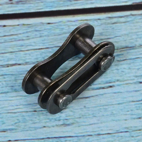 Heavy Hitter Stainless Steel Chain Master Links For Bikes And Cycles No Sweat Connector Repair Parts Rustproof Build shown from side view.
