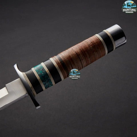 Close-up of handle on Hand Forged Short Sword With Sharp Tanto Blade, Custom Handmade Katana Steel Blade In D2 Steel, Fully Customizable