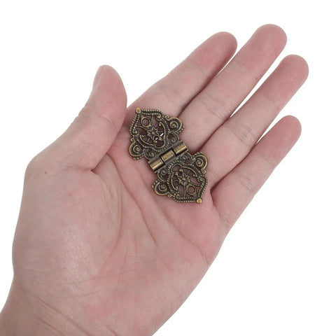 10 Set Retro Zinc Alloy Hinges For Small Boxes And Cabinets, Vintage Bronze Hinges held in hand, perfect for jewelry boxes and DIY.