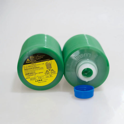 FS2 7 Beefy Heavy Load Grease 700ml Bellows Cartridge With Water Resistance For Heavy Duty Machinery Compatible With Fanuc Toshiba Toyo Milacron Injection Molders And Lube Pump EGM MP 4 7C