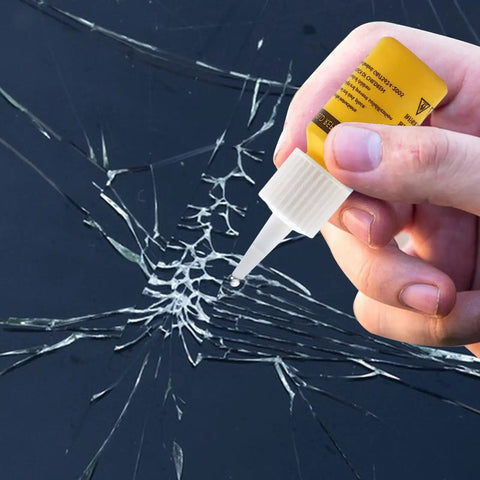 Applying Glass Nano Repair Fluid Windshield Kit For Small Chips And Cracks on shattered windshield with resin system