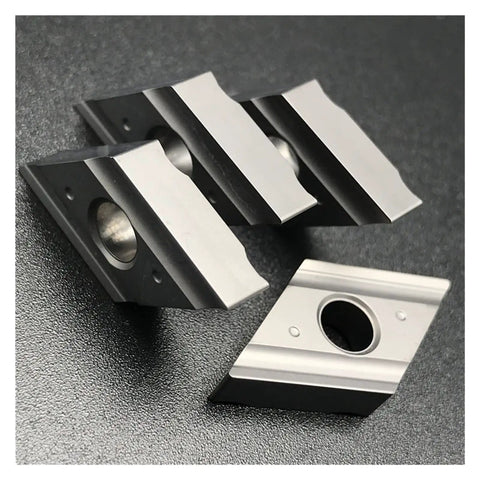 Image showing indexable carbide inserts designed for Snag This Heavy Duty Indexable Carbide Lathe Tool For Machining Mild Steel Stainless And Cast Iron With High Hardness Low Friction And Top Toughness For Your CNC Cutting Needs Right Now.
