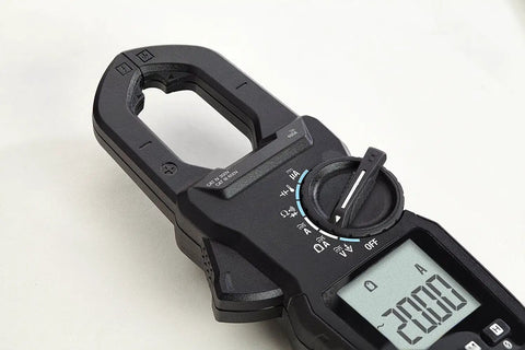 Rugged 400 Amp True RMS Clamp Meter With Accu-Tip showing digital display and clamp mechanism