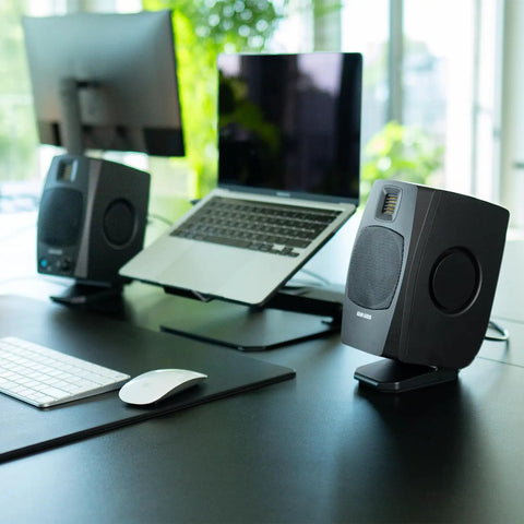 D3V Active Desktop Monitoring System Pair With USB C Connection on desk setup, featuring 3.5-inch woofers, aluminum woofers.