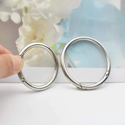 10 Pcs Big Round Carabiner Clips, 2 Inch, 50 Mm, Metal Trigger Snap Hooks With O Rings For DIY Charms, Keychains, Bags, Purses, Crafts Making, Silver Large shown on display