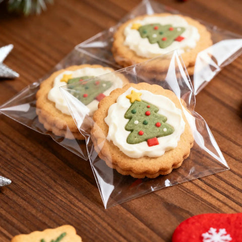 Clear Self Sealing Cellophane Bags 4x6 Inches 200 Pcs Resealable Bags For Cookies Candy And Treats Packaging Transparent Bakery Grade Bags With Easy Tear Grips For Quick Pack showing cookies in packaging