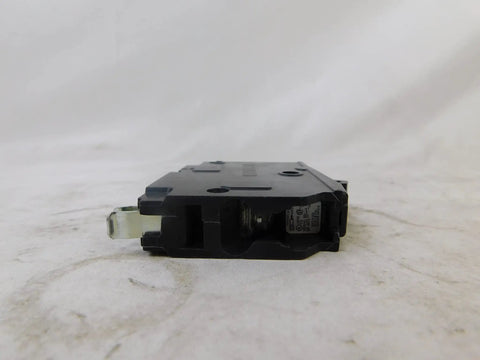 Side view of QO115 1 Pole 15 Amp Circuit Breaker For 120/240 Volt Panels DIY Friendly and Durable Replacement Breaker