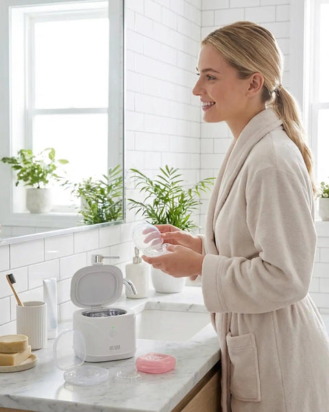 Woman using 2-In-1 Ultrasonic Retainer And Jewelry Cleaner With 46KHz Deep Cleaning Power Portable Dental Cleaning Pod