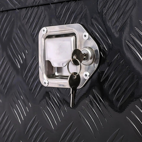 Close-up of key lock on Straight Shooting Beefy 40 Gallon Parts Washer In Steel Blue With Powder Coated Steel Frame.