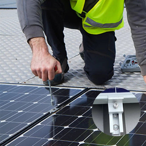 All In One Aluminum Solar Panel Mounting Kit With 120mm Rails, Z Brackets, Center Clamps And Rail Connectors installation on roof