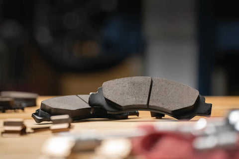 Front Ceramic Brake Pad Set For Vehicles With Quiet Performance And Low Dust Rust Resistant Long Lasting Ceramic Pads