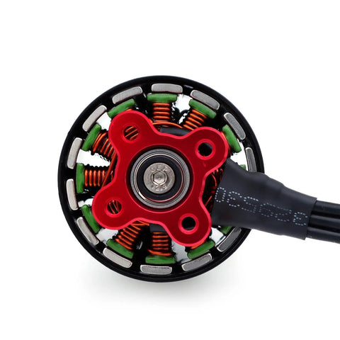 Close-up view of S2810 980KV Brushless RC Motor For FPV Racing Drones With 5mm Shaft and high purity copper windings.