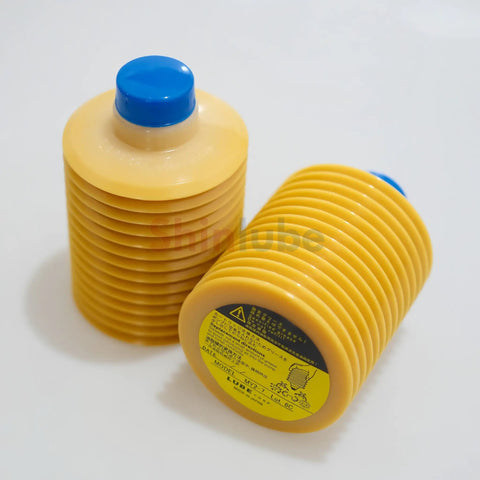 MY2-7 Cartridge Grease 700cc For Sumitomo Injection Molding Machines Industrial And Automotive Lubricant