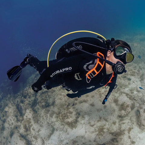Scuba diver using Donut Wing for Technical Scuba Diving With 30 Lb Lift, Includes Inflator Hose And K-Style BPI, underwater view