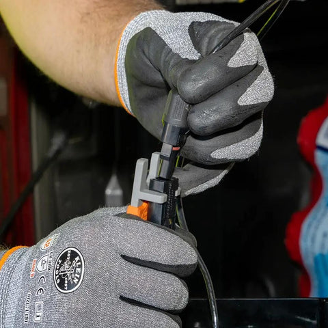 Person using Solar Panel Insulating Wrench Set For MC4 Style PV Connectors Heavy Duty 2 Piece Assembly Tool on connector