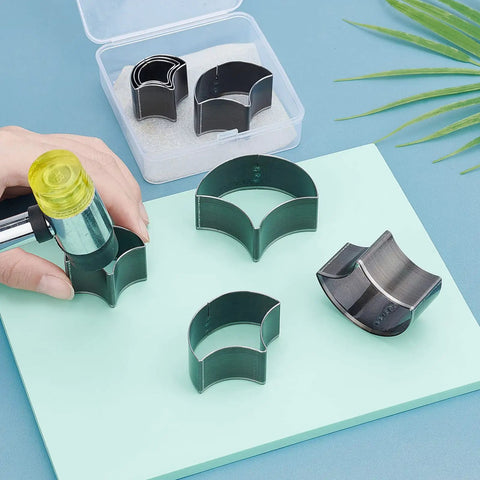 Leather Punch Die Set With 8 Fan Shaped Cutting Dies In High Carbon Steel for DIY Leather Craft, shown with mallet and storage box