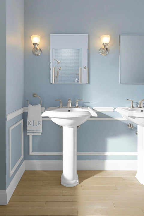 Bathroom with Frameless Bathroom Mirror Medicine Cabinet With All-In-One Adjustable Shelves, Single Door above sink.