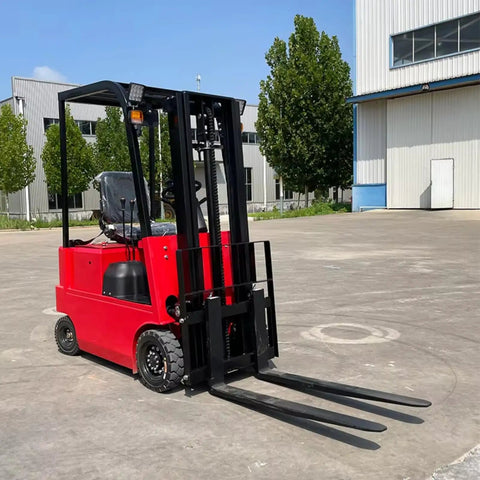Heavy Duty Electric Forklift Truck, EV Powered Counterbalance Rig For Warehouses And Logistics, Smooth Operator With One To Five Ton Capacity in a warehouse setting.
