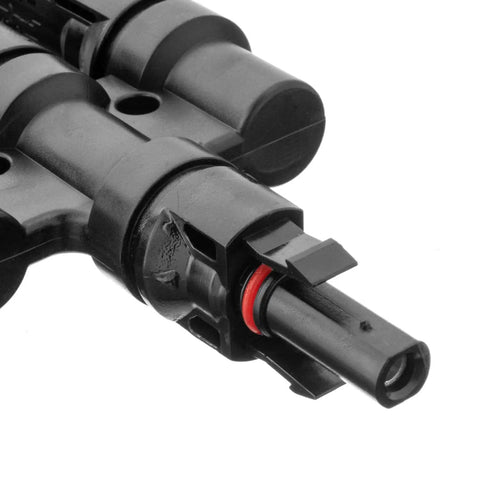 Close-up of 3 To 1 T Solar Panel Connector For PV Systems With MFFF And MMMF, IP67 Waterproof, 1000V 1500V DC, 30A, Snap In, Tool Free, Easy Install