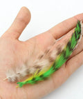 Natural Grizzly Rooster Hackle Feathers For Fly Tying Dope 30 Pcs Set White Yellow Green 10 To 15 Cm Long Realistic Fishing Fly on hand