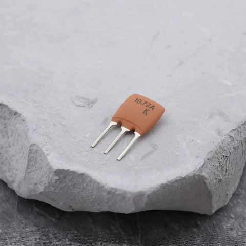 Single unit from 20 Pack Ten Point Seven Megahertz Ceramic Filter Crystal Oscillators For RF And IF Circuits Precise 150 KHz