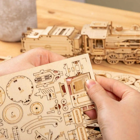 1:18 Scale Steam Train Model With Carriage 3D Wooden Puzzle For Adults DIY Mechanical Vehicle Kit assembly pieces