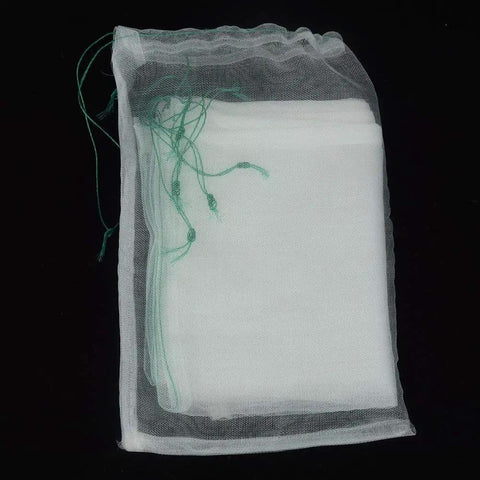 5 Pack 22 By 16 Inch Fine Mesh Garden Netting Bags For Mosquitoes Bugs And Birds Insect Barrier Protecting Plants Fruits And Flowers No Bull Pest Proof UV Resistant PE Material Soft Lightweight Garden Screen in packaging