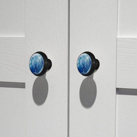 Marble Pattern Cabinet Knobs 4 Pack Round Single Hole Drawer Pulls For Kitchen Cupboards And Bedroom Drawers on white cabinet doors.
