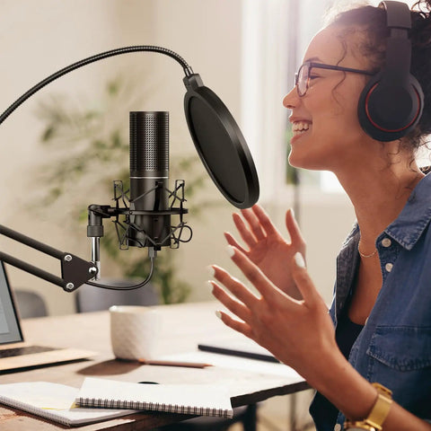 Woman using USB Podcast Microphone Kit For Gaming And Streaming, Cardioid Condenser Mic With Adjustable Arm Stand, Q9