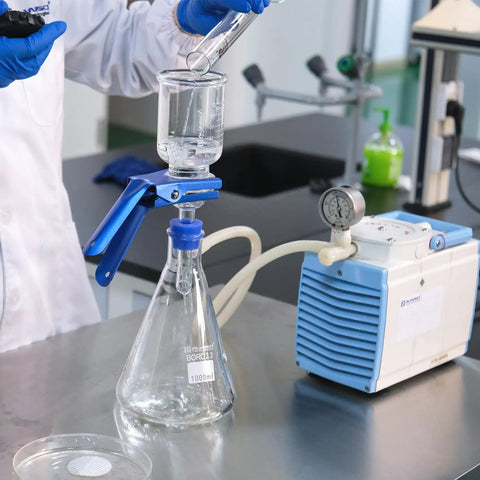 Premium Borosilicate Glass Vacuum Filtration Distillation Kit With 1000ml Filtering Flask And 300ml Graduated Funnel in use
