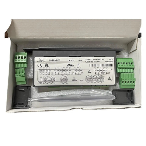 Heavy Duty Heat Pump Water Cooled Unit Thermostat Temperature Controller Indicator With 12 Or 24 Volt Setup Knockout in box with connectors.