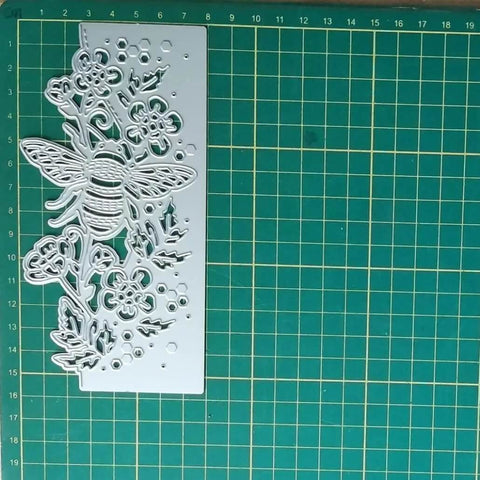 Bee lace metal die for scrapbooking and card making, 8x15.7cm, on green mat. Scrapbooking Die Cutting Dies Set For Card Making And Paper Crafting Strips Frame Metal Dies For DIY Albums Bee Lace Pattern 8x15.7cm Background Embossing Stencils And Decorative Card Making Tools.