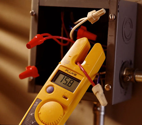 Non Contact Voltage And Current Tester With Auto AC DC Detection measuring voltage in electrical box with wires, OpenJaw Current Reading