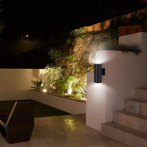 Dusk To Dawn Sensor Outdoor Wall Light With Up And Down Lighting, ETL Listed Die Cast Aluminum Waterproof Sconce at night