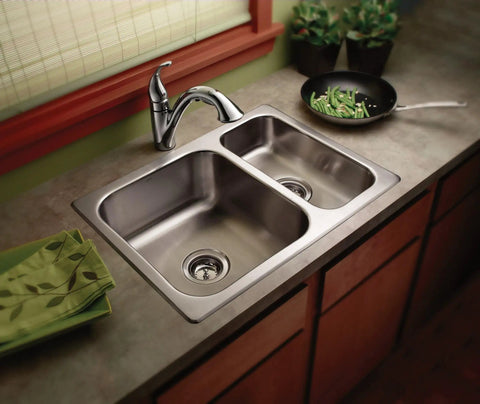 Camerist One-Handle Pullout Kitchen Faucet With Reflex Docking And Power Clean Spray Chrome Finish For Effortless Cleaning