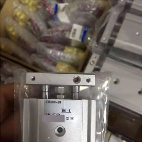 High Quality Dual Rod Pneumatic Cylinder 10-32mm Size 40mm Stroke Smooth Air Powered Actuator close-up view with label.