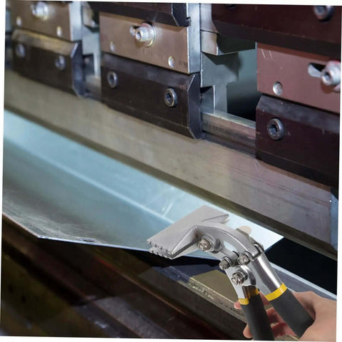 Heavy Duty Hand Seamer And Metal Bending Pliers For Standing Seam Roofing Edge Form Tool used on steel sheet in workshop